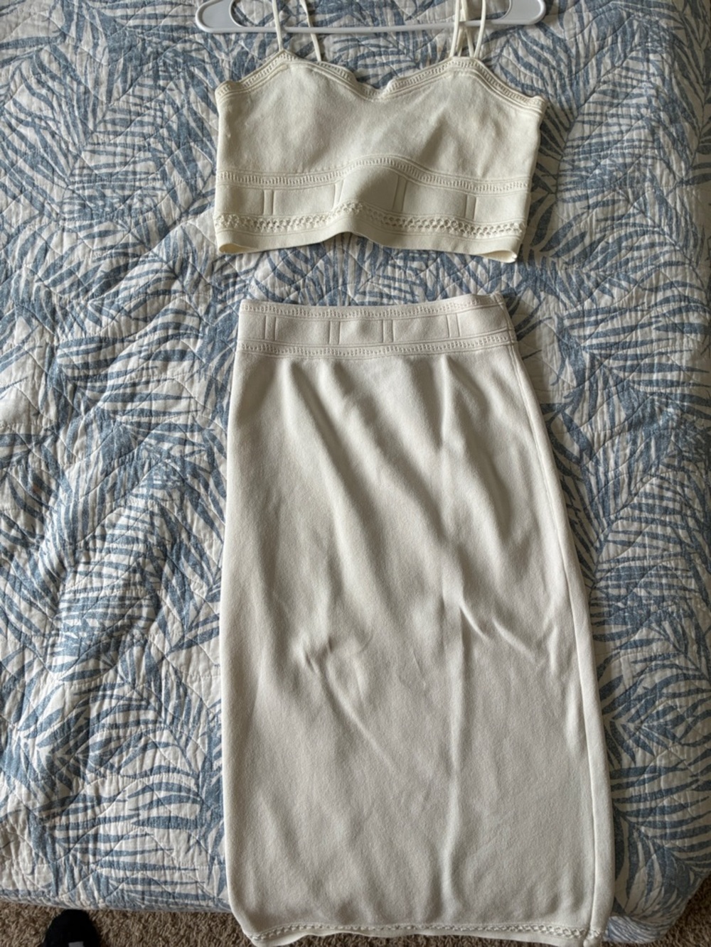 House of Harlow 1960 Cream Knit Pencil Midi Skirt